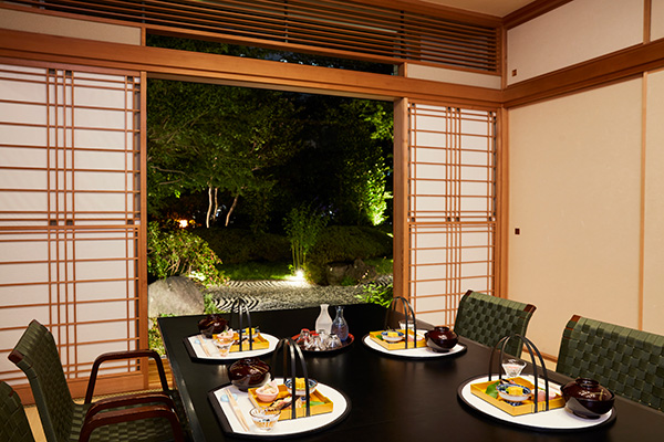 レンブラントホテル海老名 日本料理「四季」ホール席（個室）